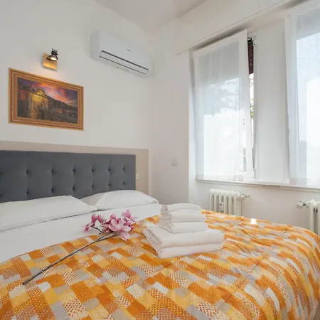 公寓 Vistallihouse 贝尔加莫